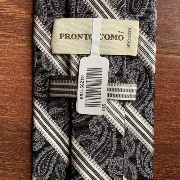 🌿SALE🌿PRONTO UOMO 100% Silk Black Paisley White Stripes Necktie - Picture 4 of 8
